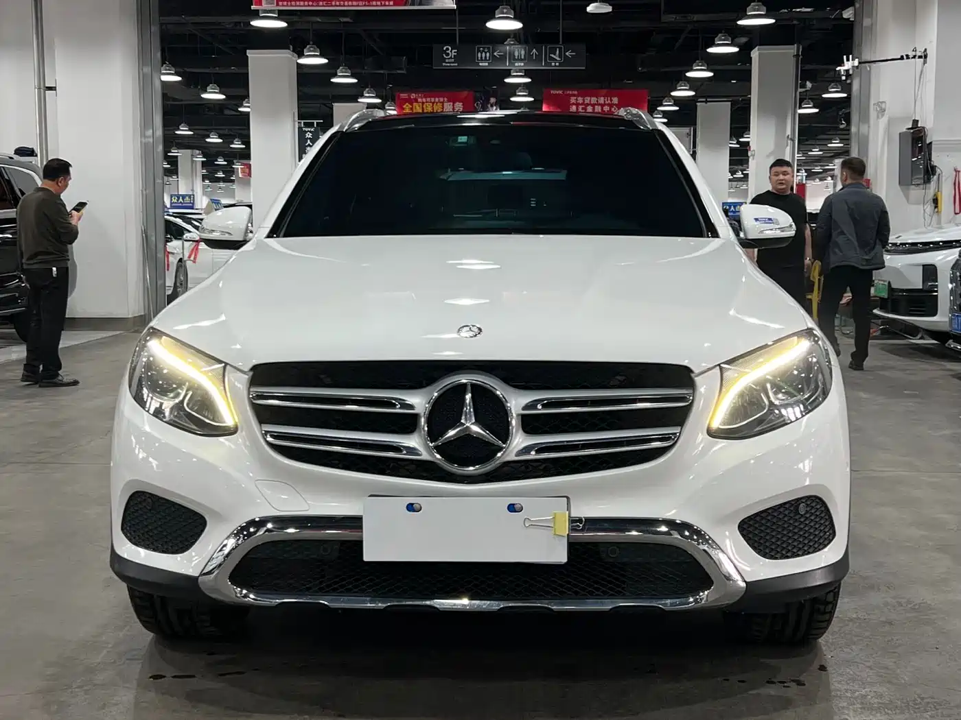 Mercedes-Benz GLC 2017 GLC 200 4MATIC