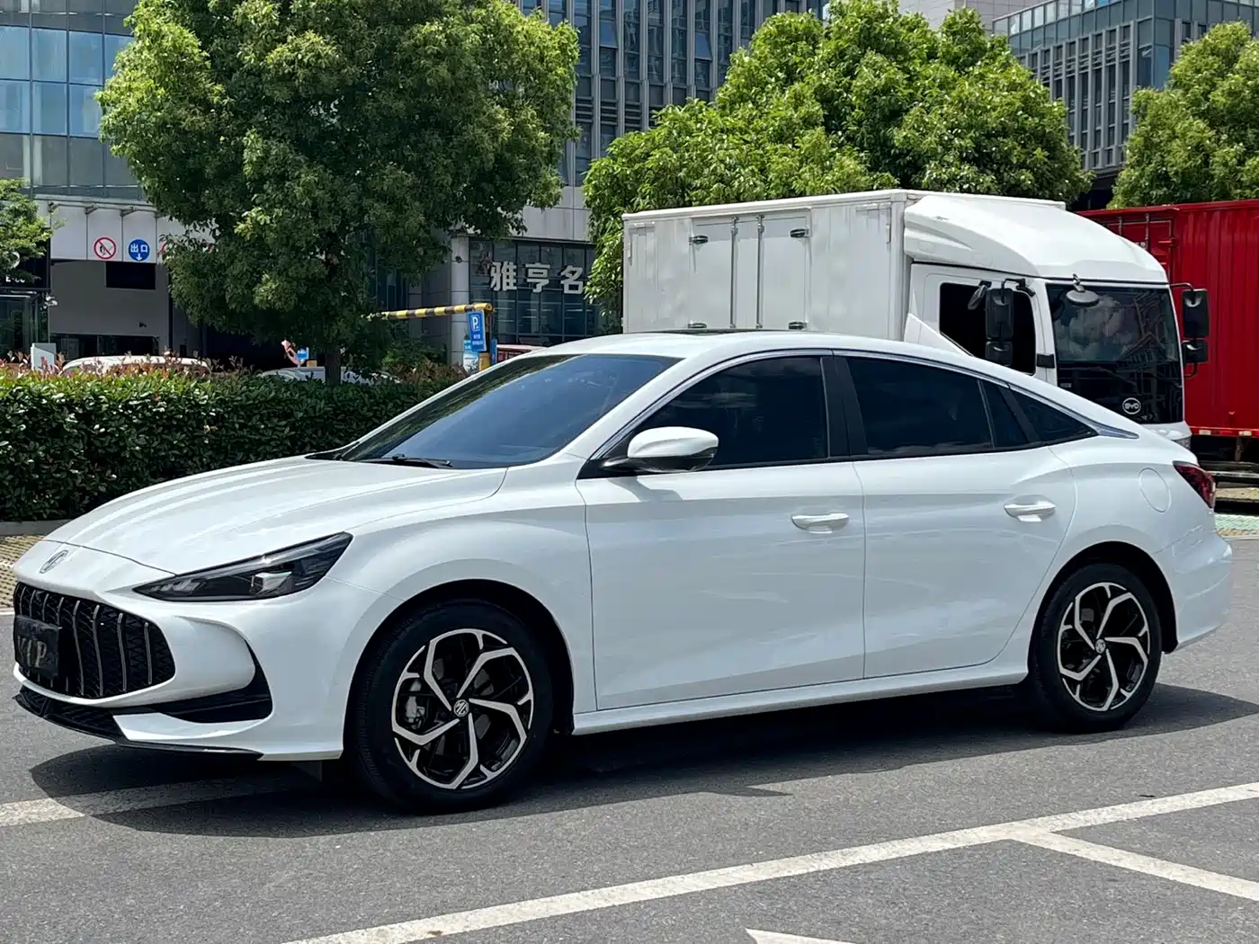 MG MG5 2025 2023 300TGI DCT Flagship Edition