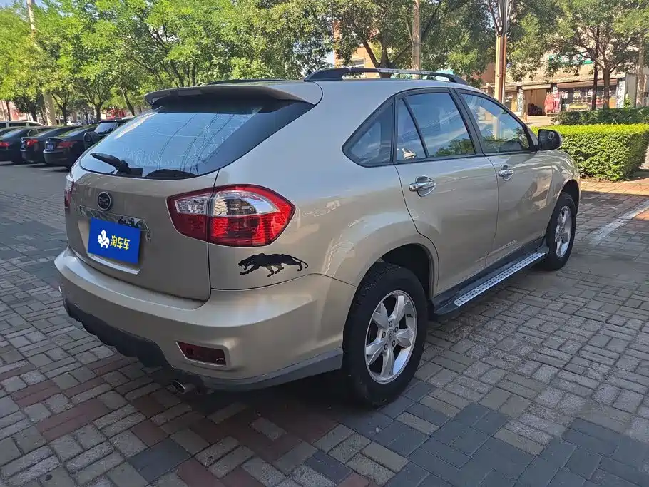 BYD S6 2014 2014 Model 2.0L Manual Luxury 5-Seater