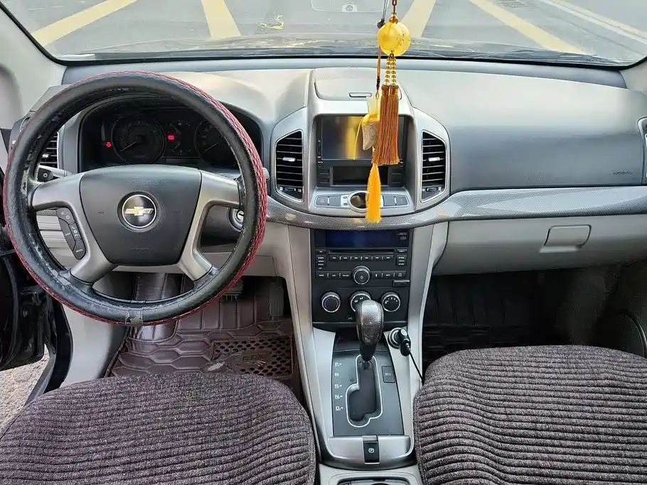 Chevrolet Captiva 2012 2012 Model 2.4L 2WD Urban Edition 5-Seater