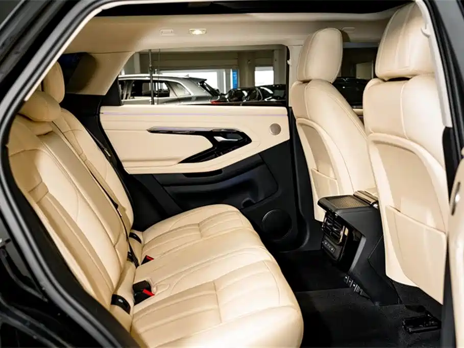 Land Rover Range Rover Evoque 2023 Range Rover Evoque L 249PS Premium Luxury Edition фото 22