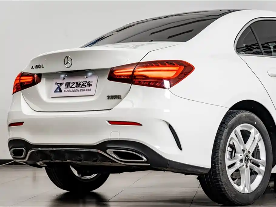Mercedes-Benz A-Class 2024 Facelift A 180 L фото 8
