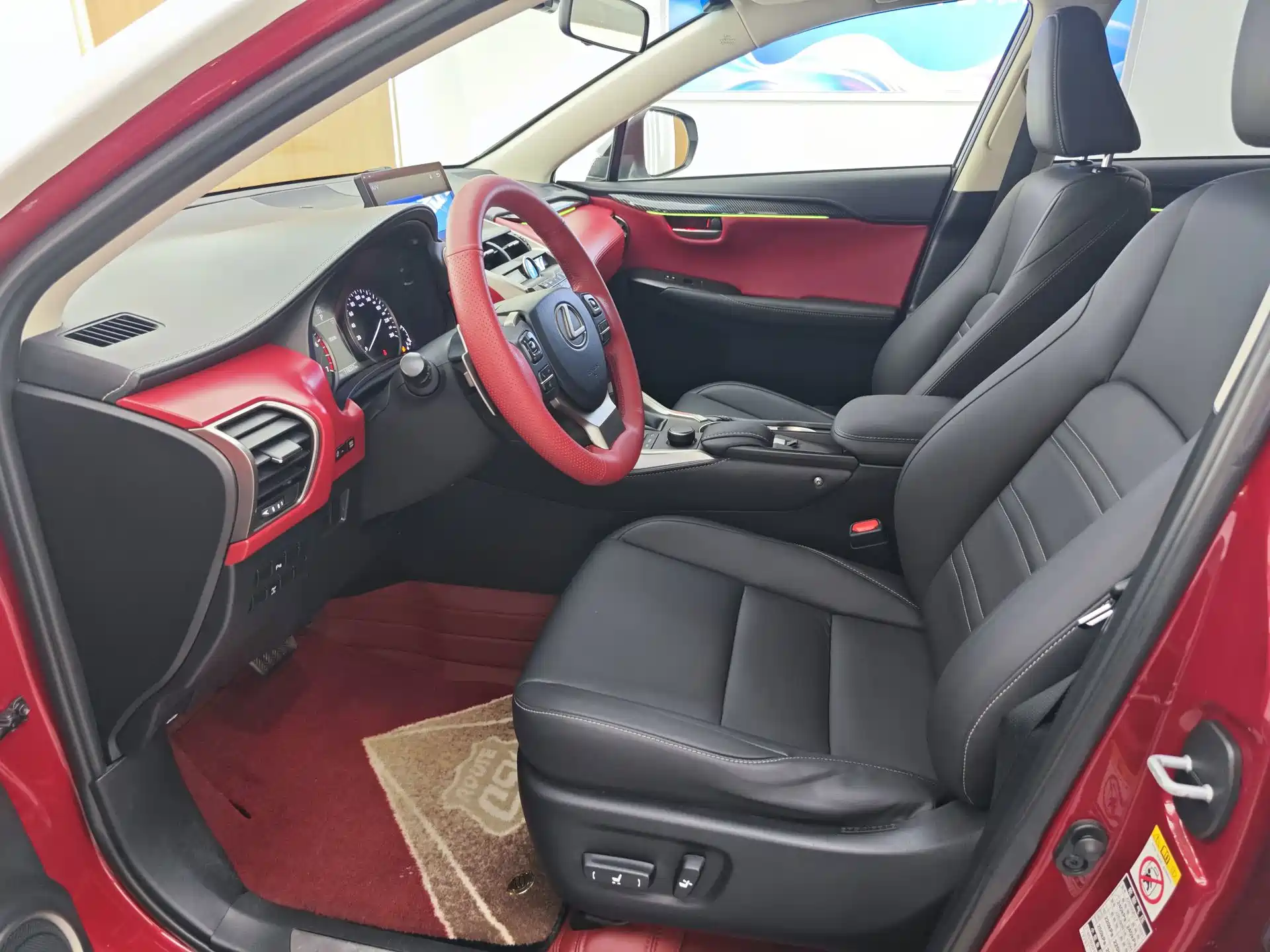 Фото 8 - Lexus NX