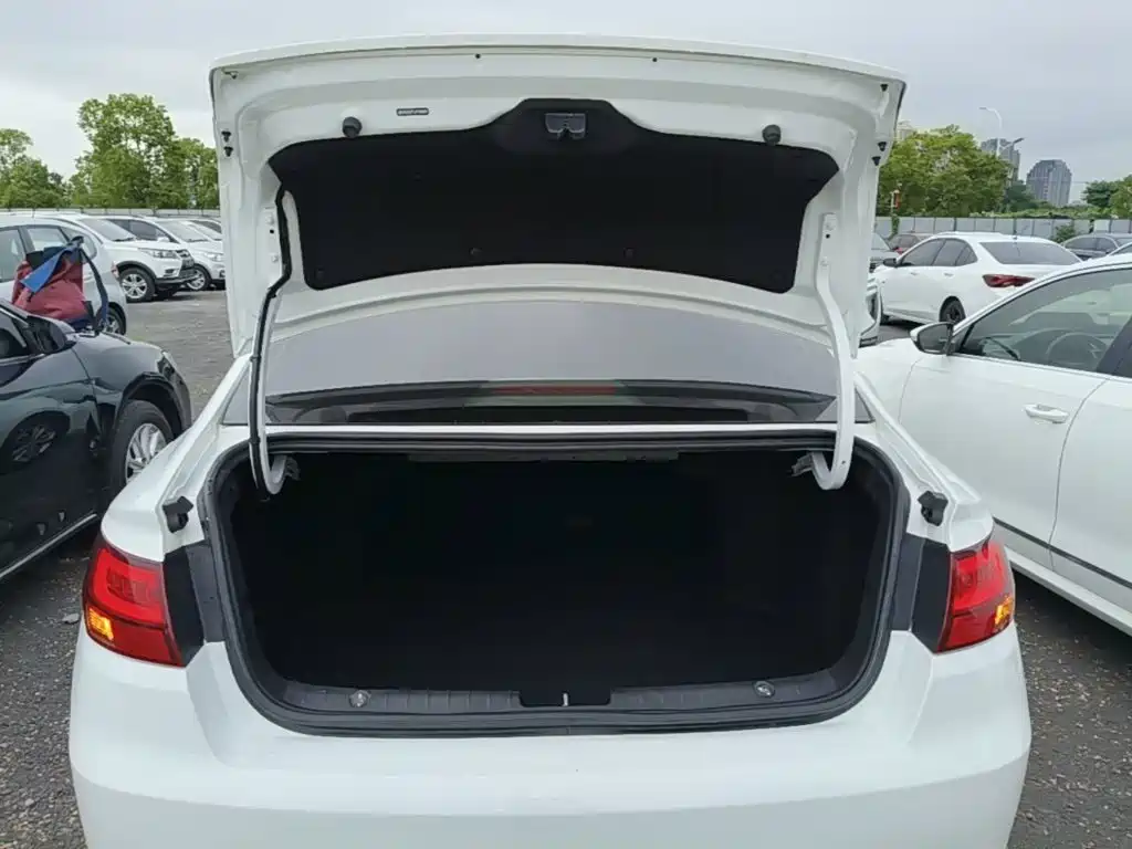 Geely Emgrand GL 2021 2021 UP 1.4T CVT Premium