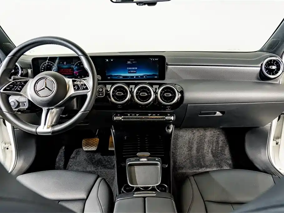Mercedes-Benz A-Class 2024 Facelift A 180 L фото 13
