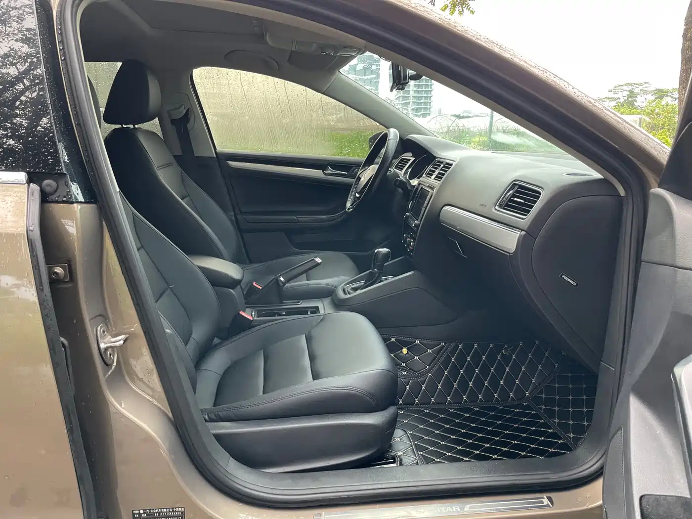 Фото 7 - Volkswagen Sagitar