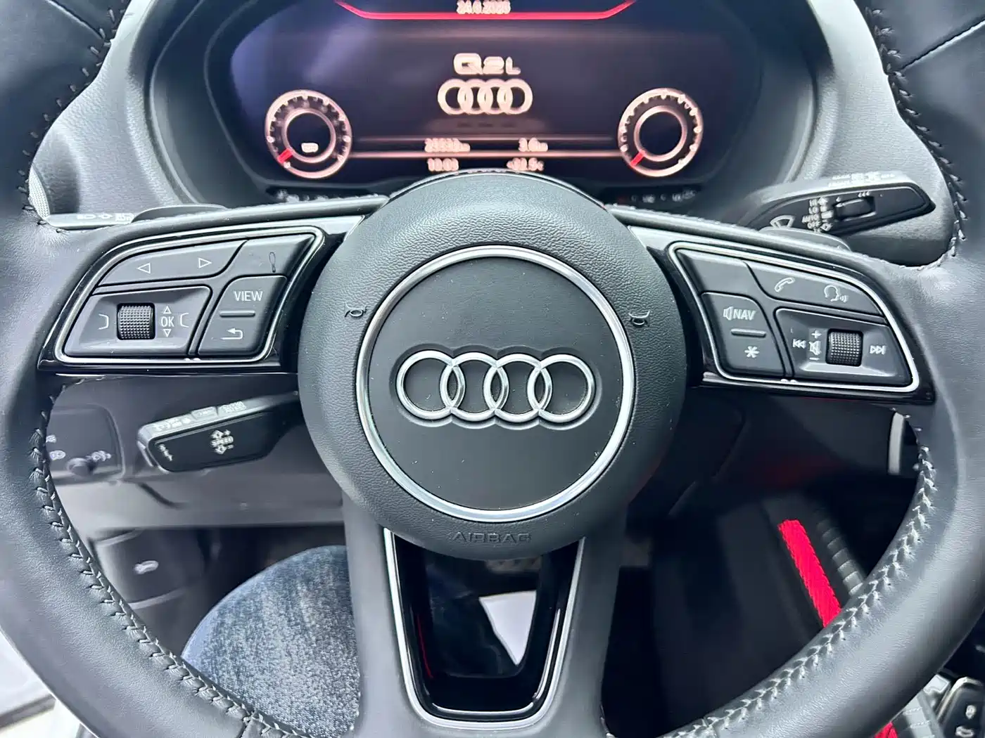 Фото 6 - Audi Q2L