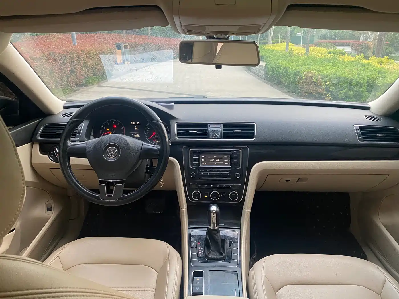 Volkswagen Passat 2013 1.8TSI DSG Government Procurement Edition фото 6