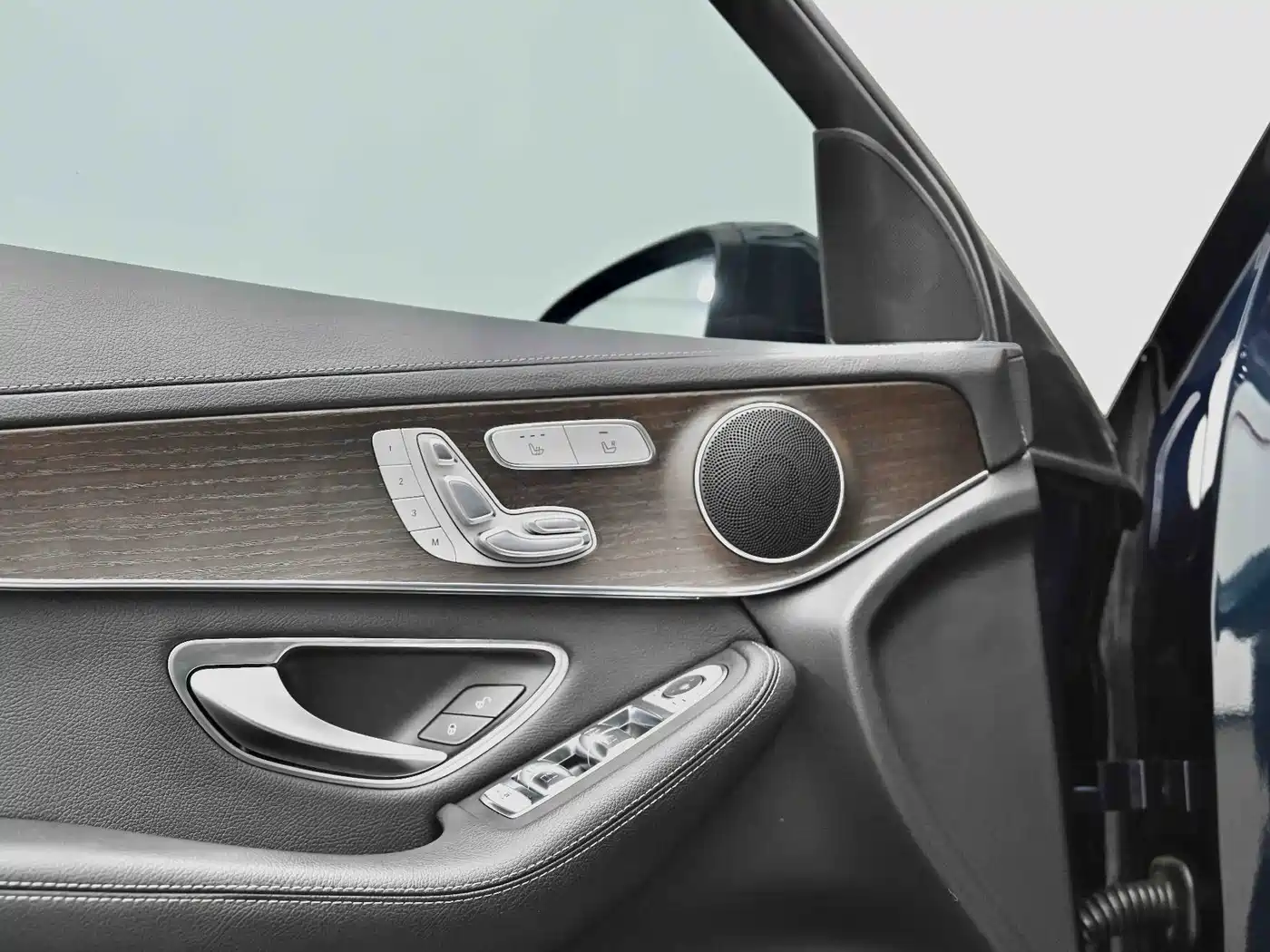 Mercedes-Benz GLC 2021 GLC 260 L 4MATIC Luxury фото 30
