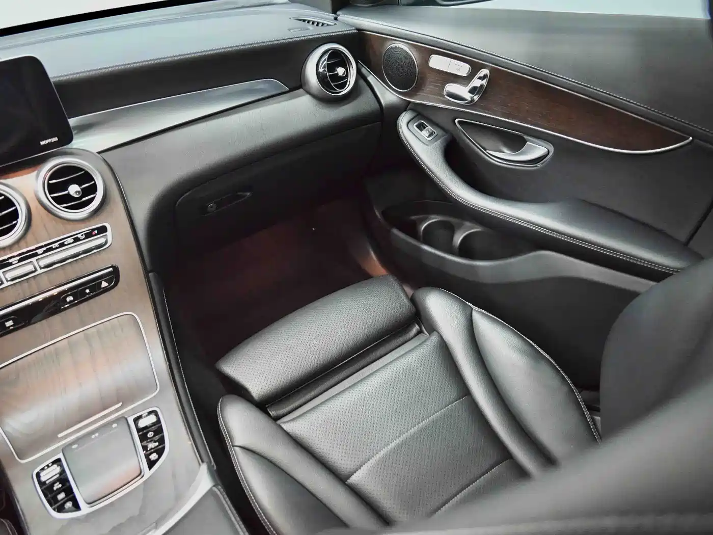 Mercedes-Benz GLC 2021 GLC 260 L 4MATIC Luxury фото 29