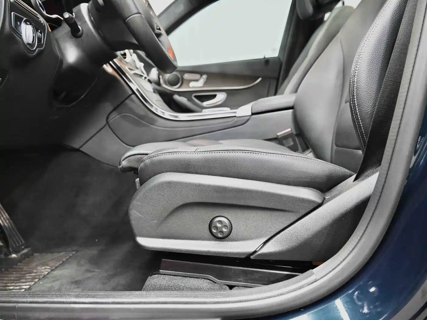 Mercedes-Benz GLC 2021 GLC 260 L 4MATIC Luxury фото 22