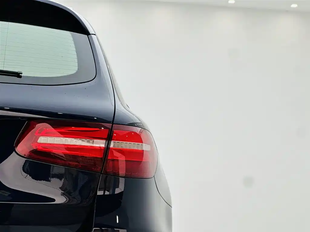 Mercedes-Benz GLC 2017 GLC 260 4MATIC Luxury фото 11