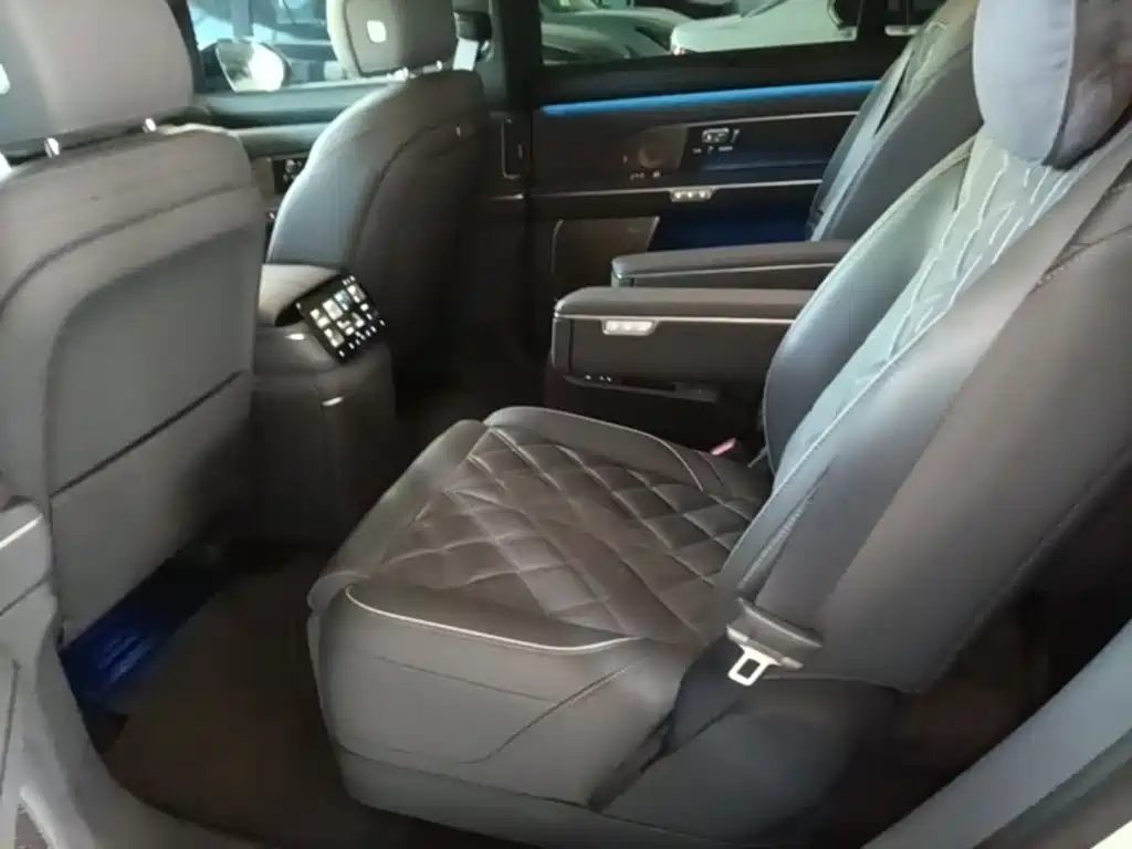 NIO ES8 2026 2025 Model 6-Seat Executive Luxury Edition