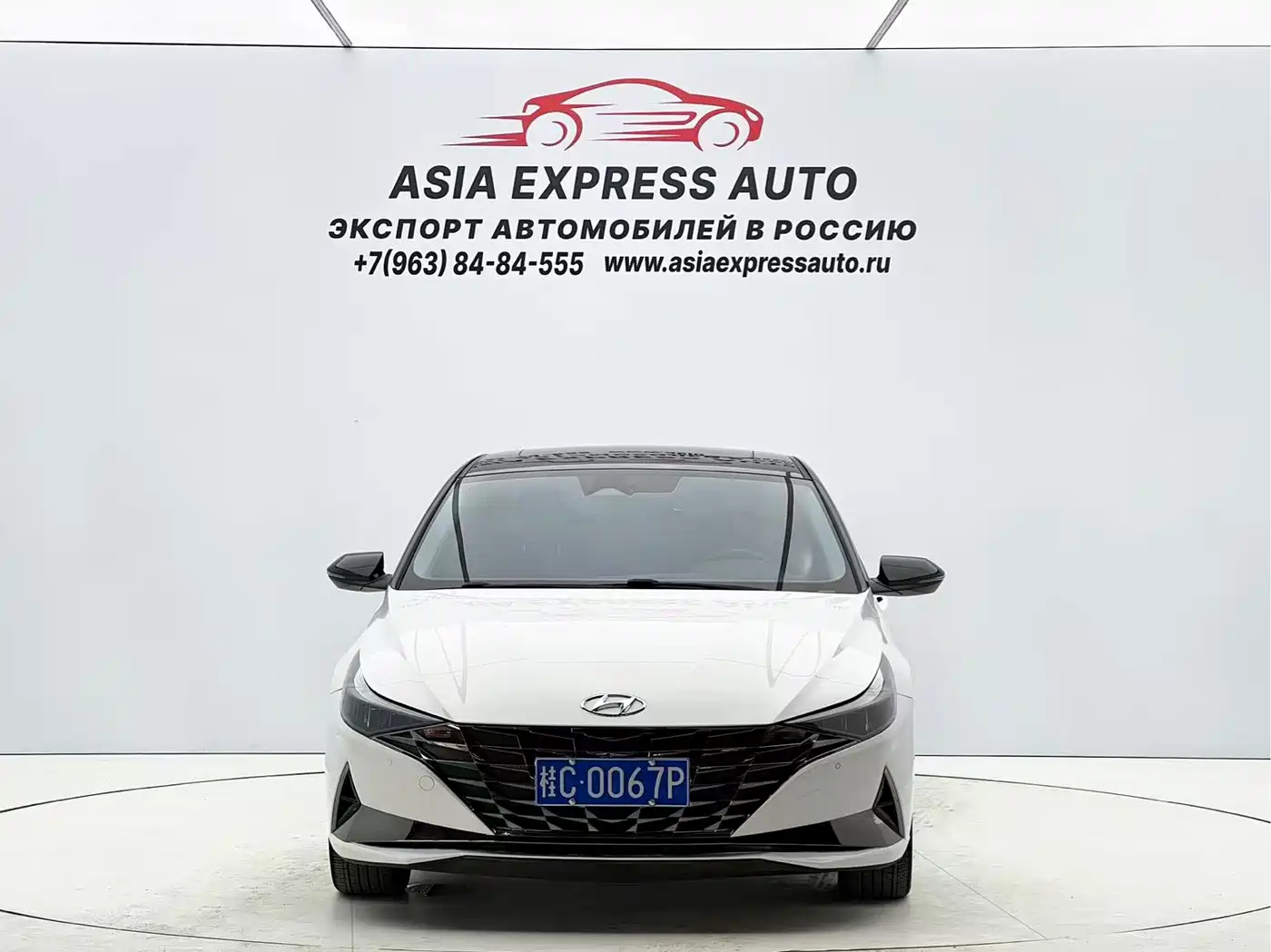 Hyundai Elantra 2021 1.5L CVT LUX Premium Edition фото 2