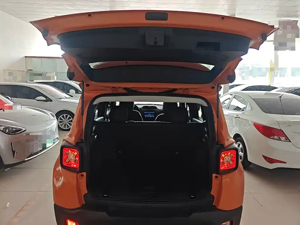 Jeep Renegade 2020 2019 220T Automatic Premium