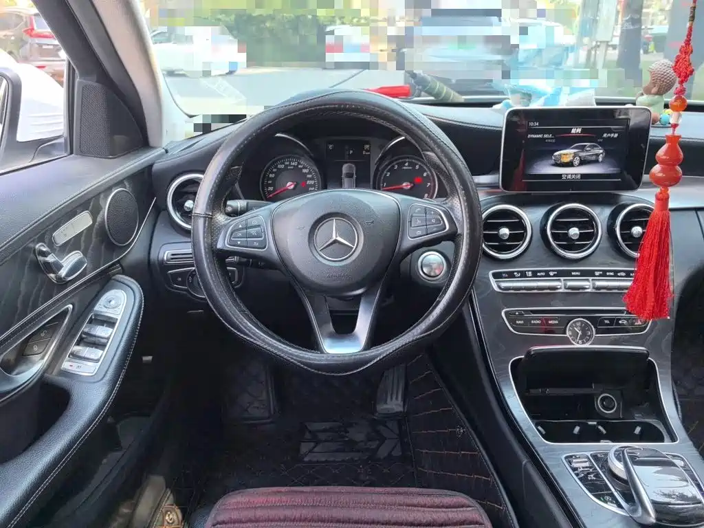 Photo 13 - Mercedes-Benz C-Class