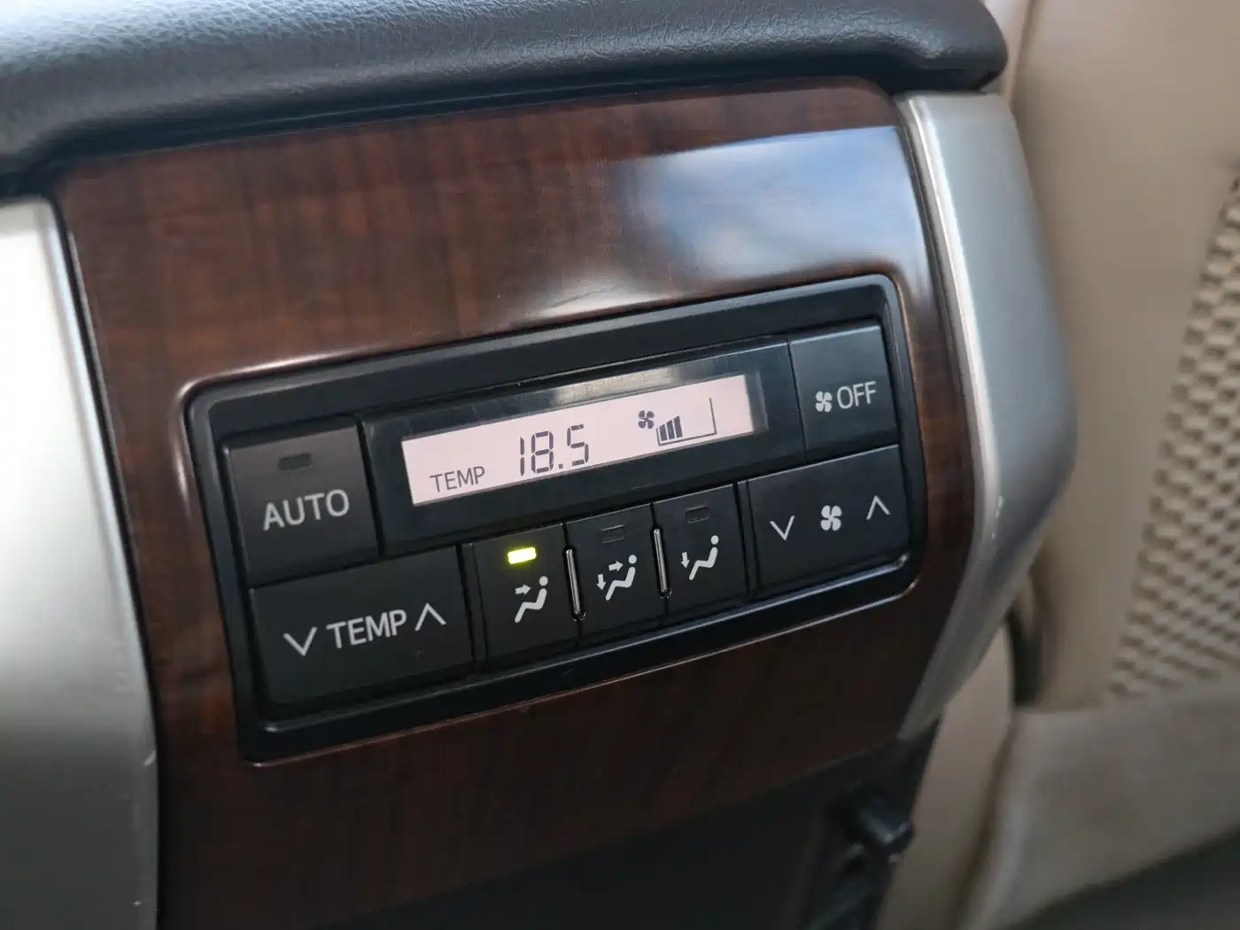 Фото 23 - Toyota Prado