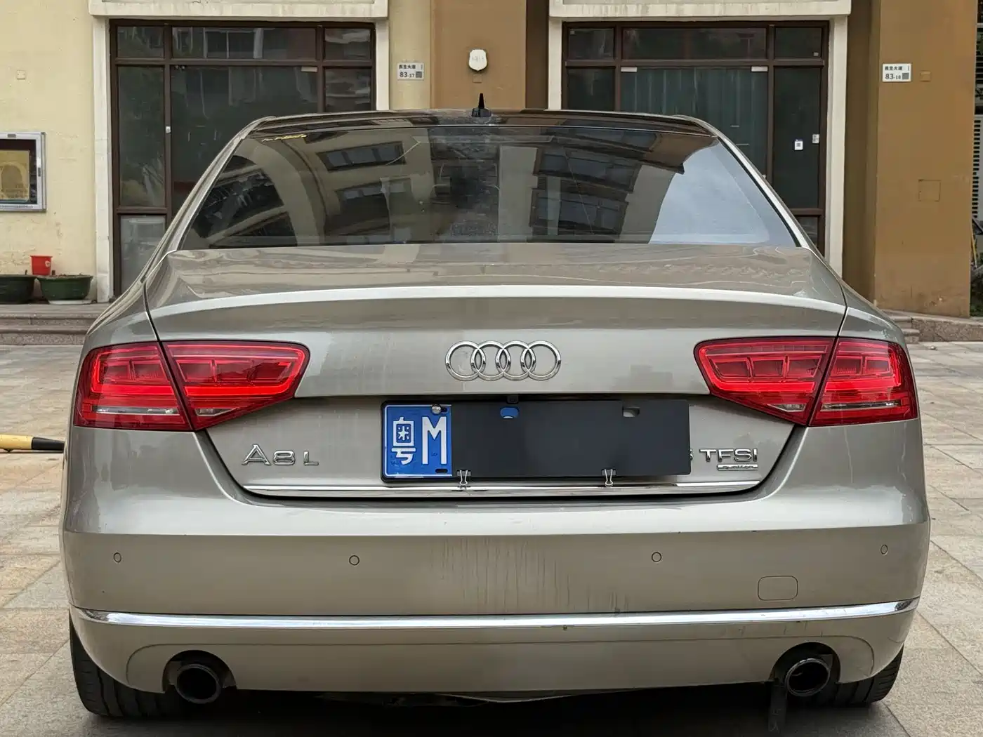 Audi A8 2012 A8L 45 TFSI quattro Comfort фото 8