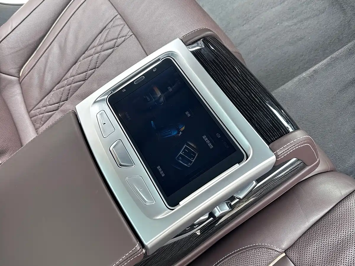 BMW 7 Series 2018 740Li Leading Type M Sport Package фото 15