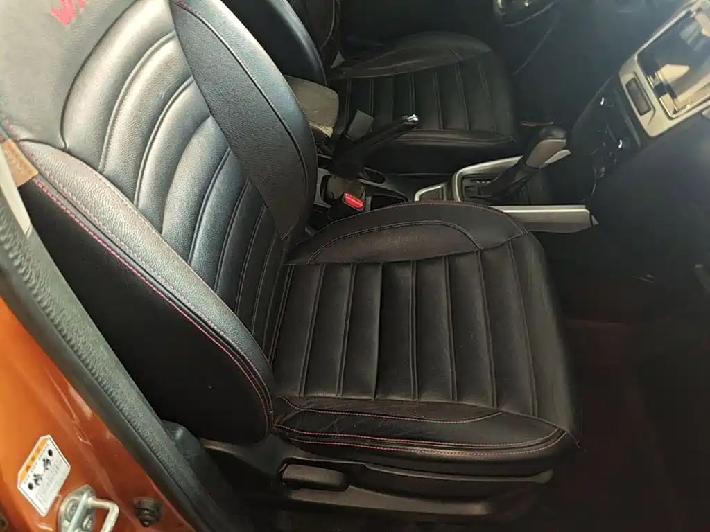 Фото 25 - Suzuki Vitara