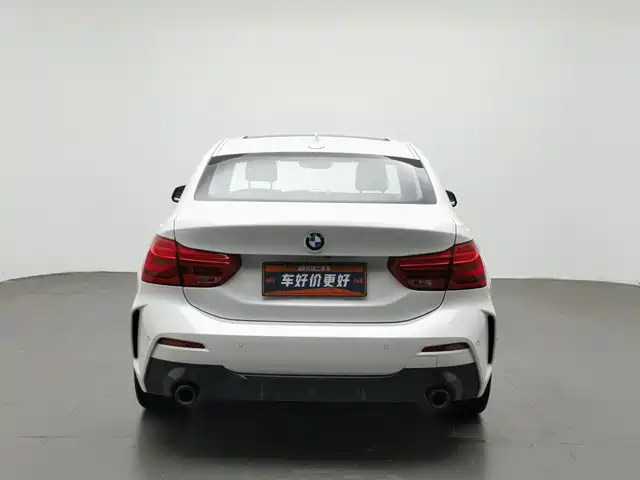 BMW 1 Series 2021 120i M Sport Shadow Edition — фото 4