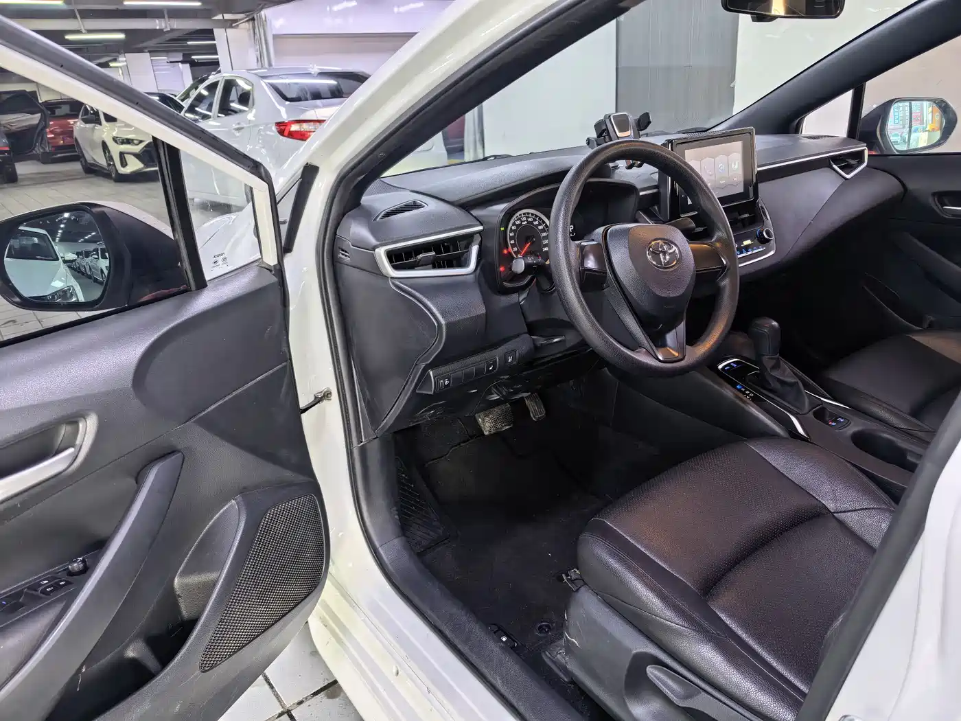 Toyota Levin 2021 TNGA 1.5L CVT Progressive Edition фото 4