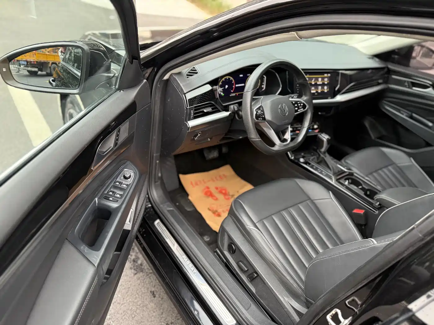 Volkswagen Passat 2024 330TSI Starlight Elite Edition фото 8