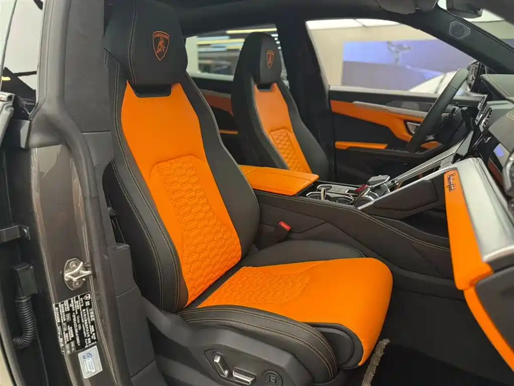 Lamborghini Urus 2021 4.0T V8 фото 8