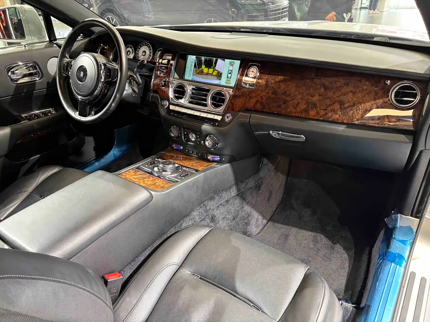 Rolls-Royce Wraith 2013 6.6T Standard фото 22
