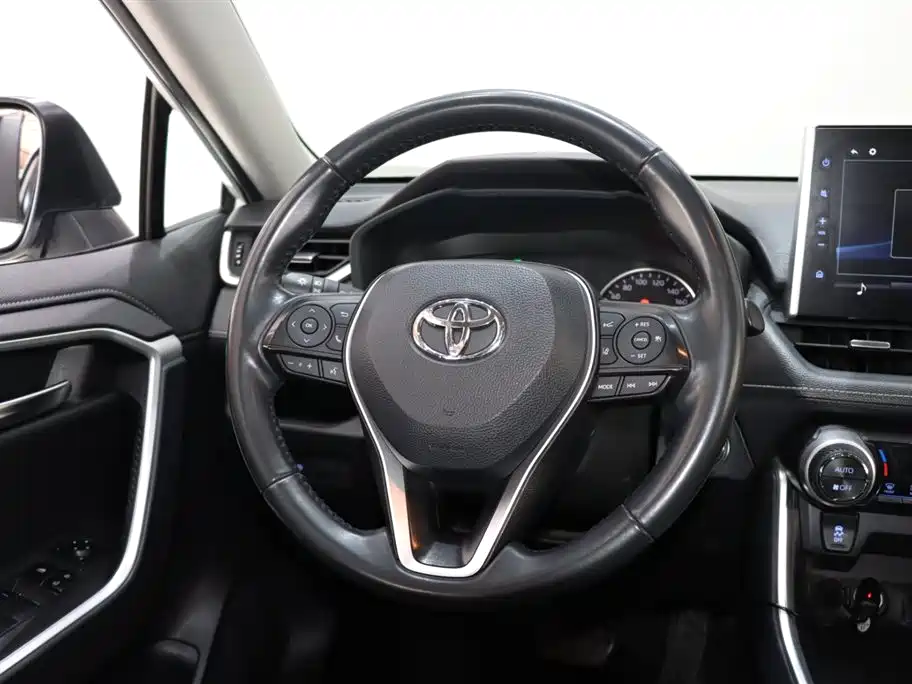 Toyota Wildlander 2022 2.0L CVT FWD Luxury Edition фото 12