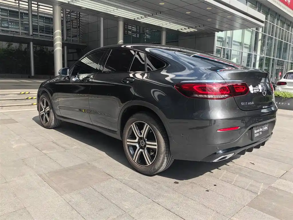 Mercedes-Benz GLC Coupe 2022 2022 GLC 260 4MATIC Coupe SUV