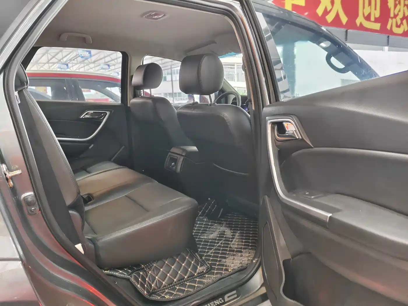 Jiangling Yusheng S350 2015 2013 2.4T Automatic 2WD Diesel Premium Luxury 5-seater