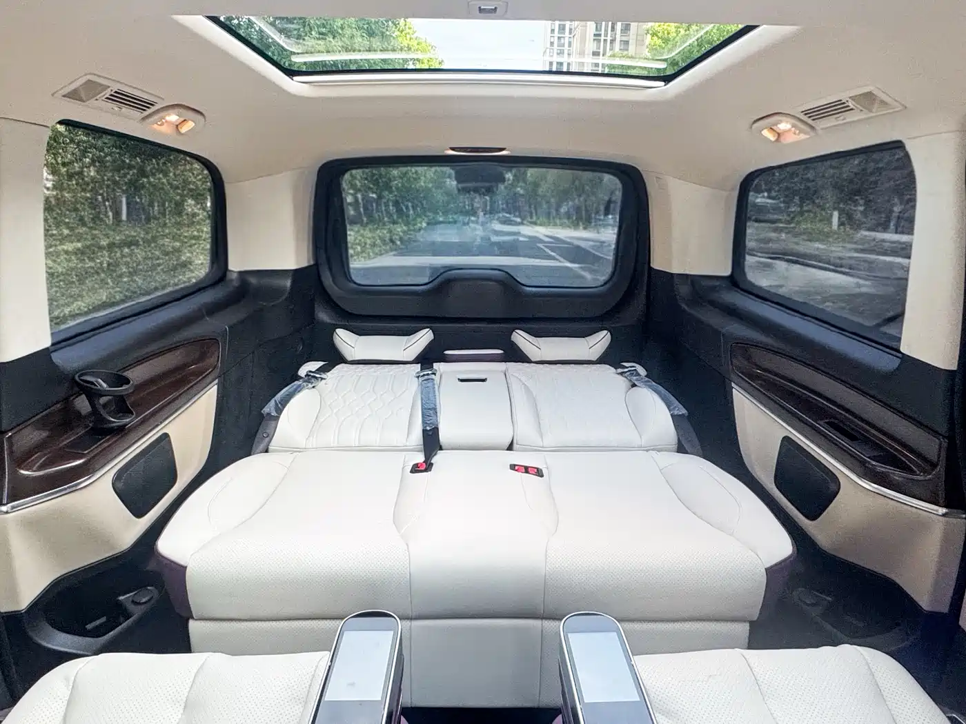 Mercedes-Benz V-Class 2022 V 260 Pilot Edition фото 43
