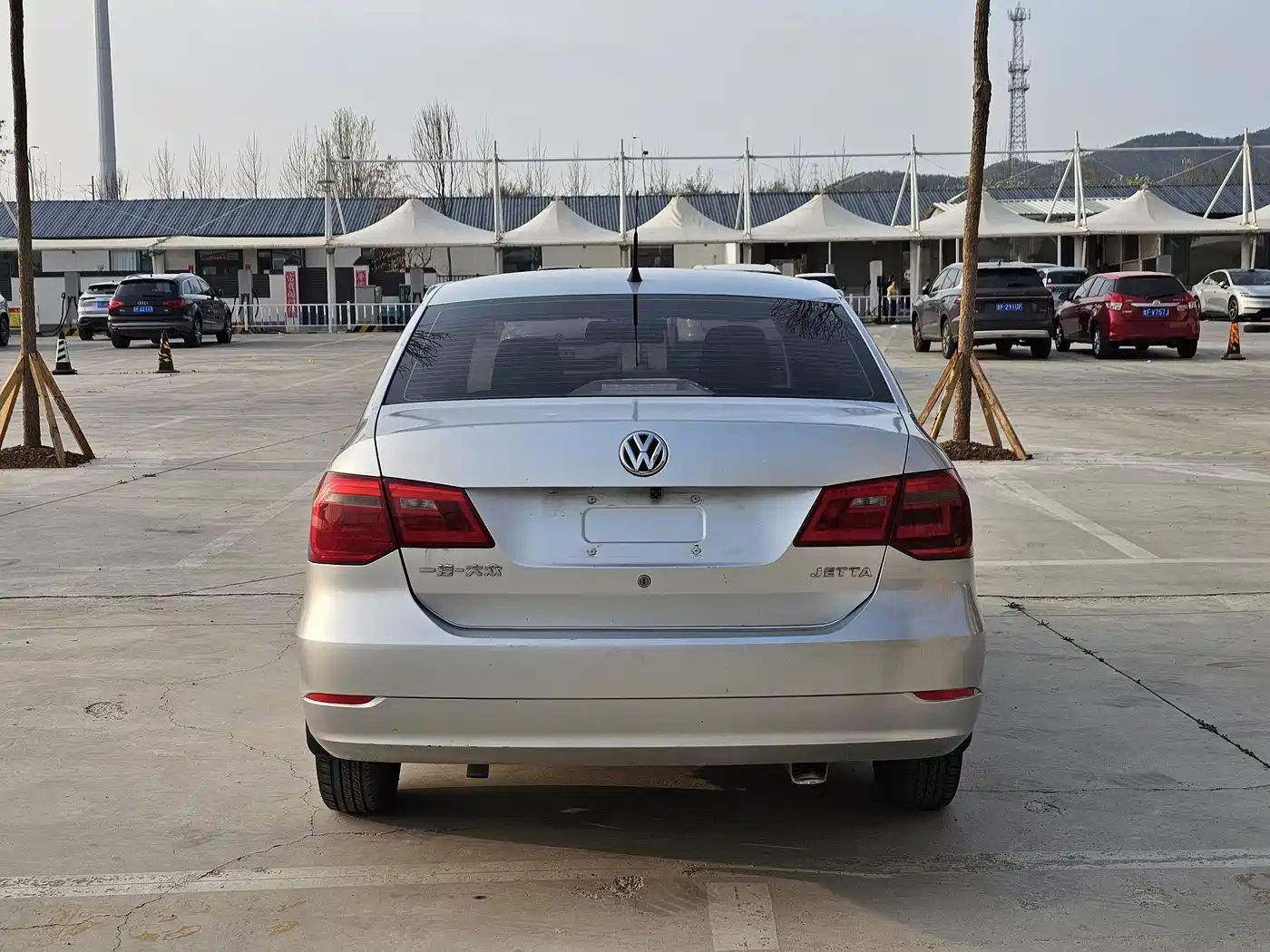 Volkswagen Jetta 2015 1.6L Auto Comfort фото 6