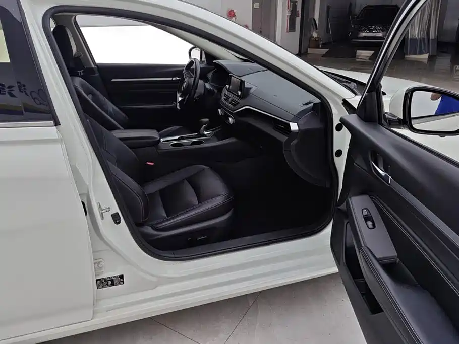 Photo 8 - Nissan Teana