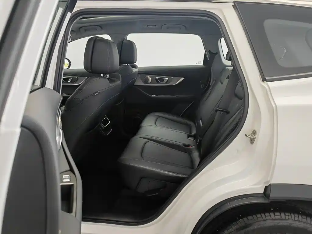 Chery Tiggo 8 PRO 2025 2025 290T 2WD Luxury Edition