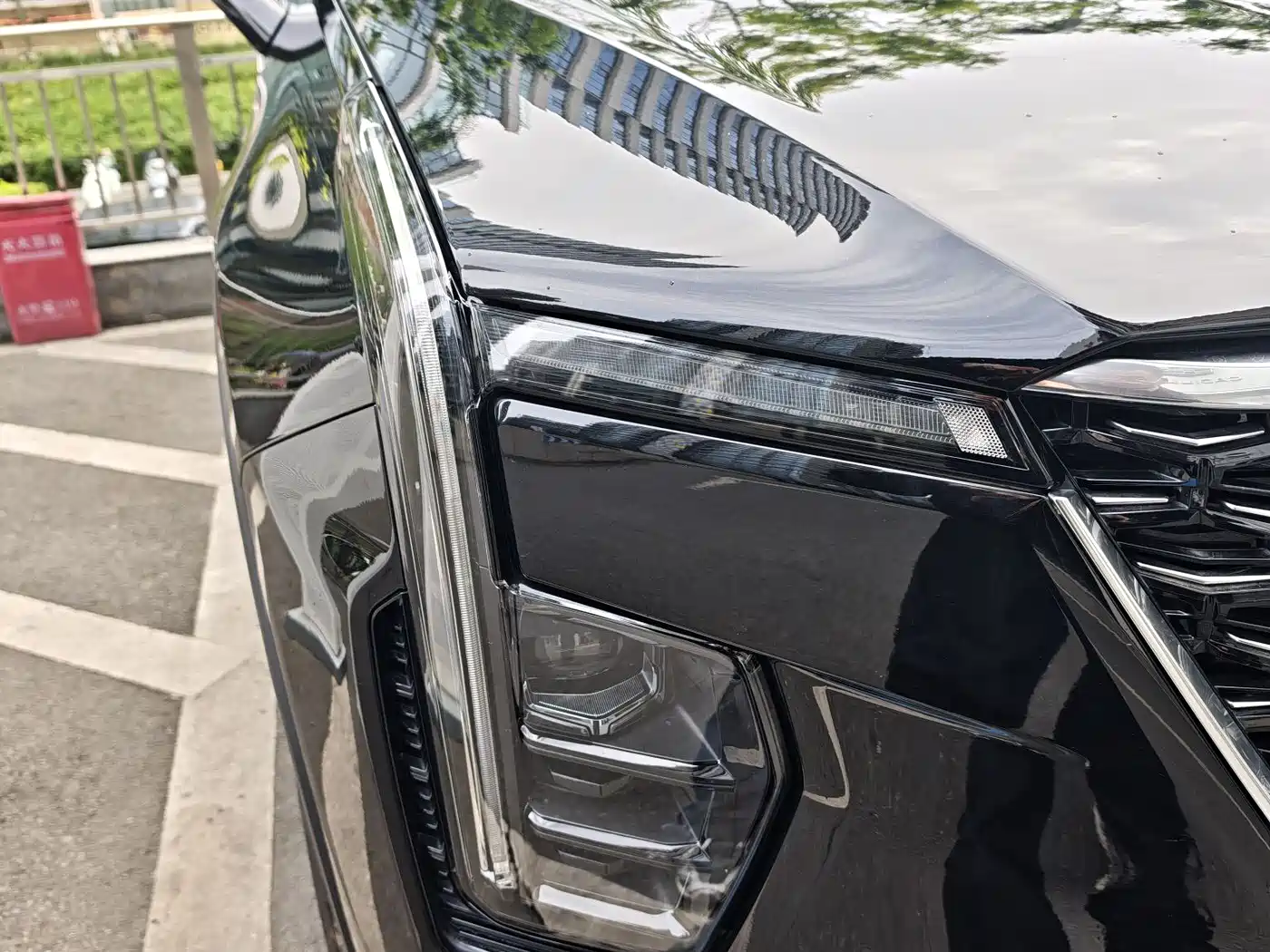 Cadillac XT4 2024 28T 2WD Luxury фото 14