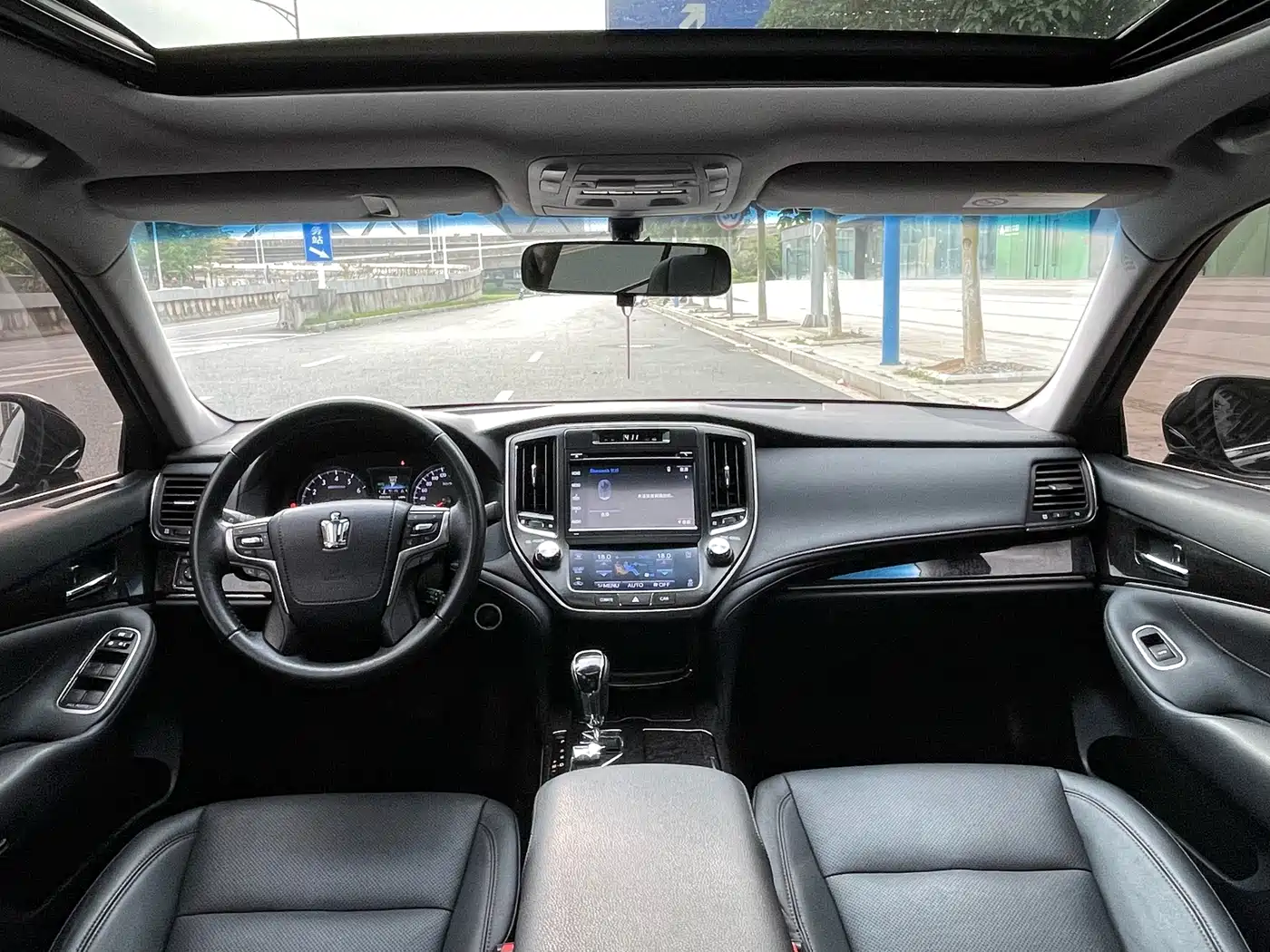 Toyota Crown 2018 2.0T Fashion Edition фото 11