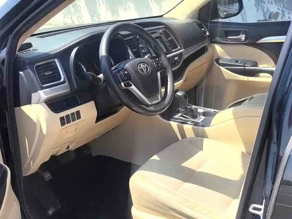 Фото 3 - Toyota Highlander