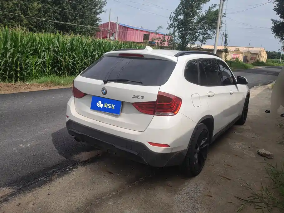 Фото 3 - BMW X1