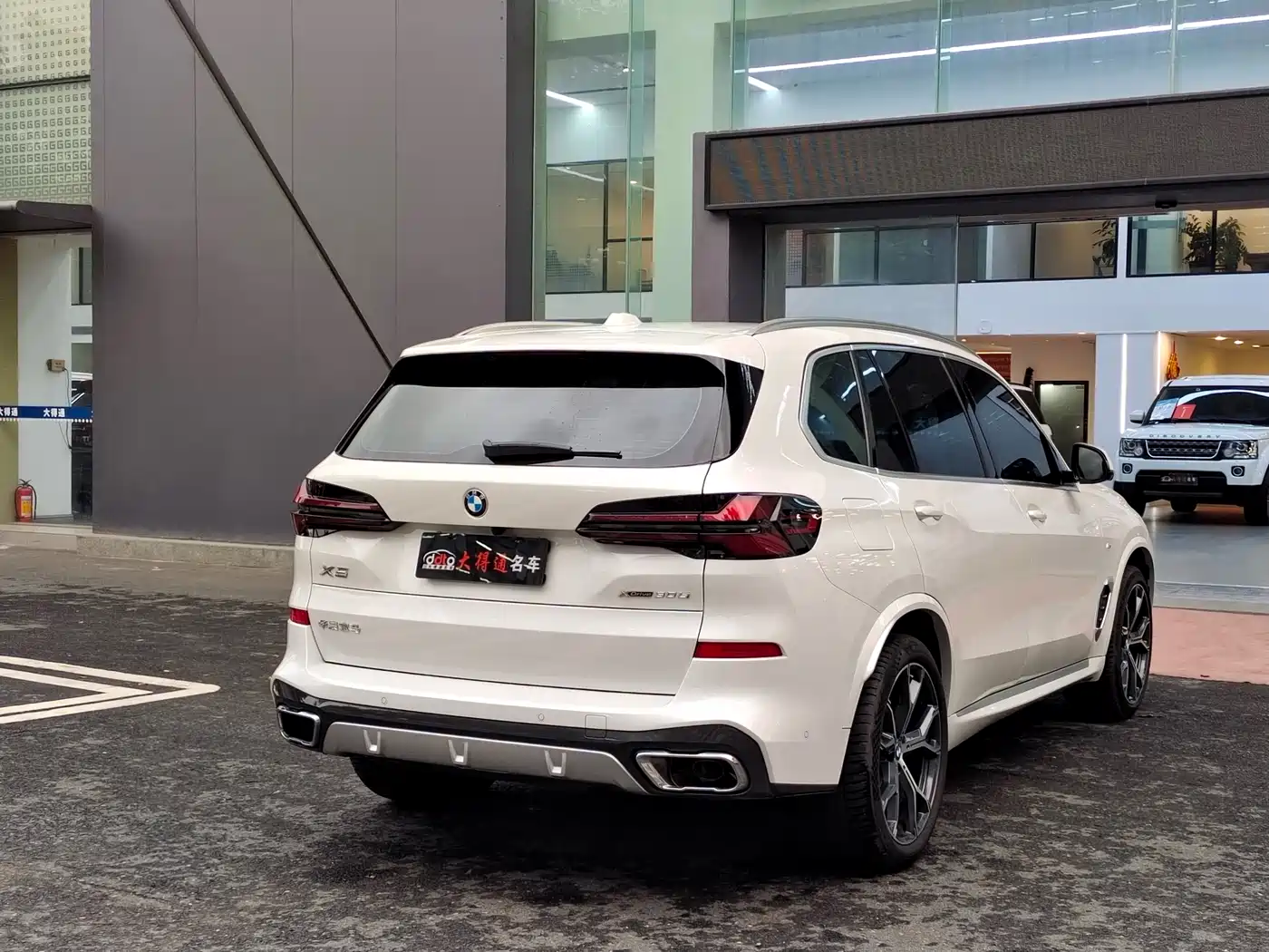 BMW X5 2023 xDrive 30Li Premium M Sport Package фото 16