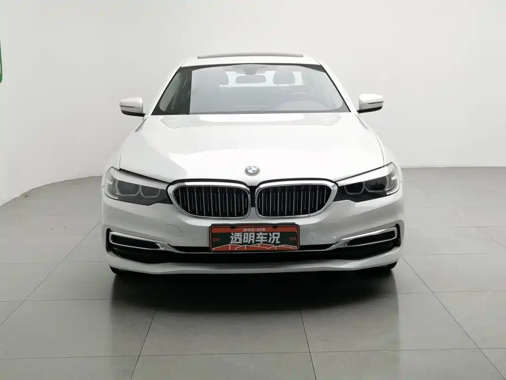 Фото 3 - BMW 5 Series