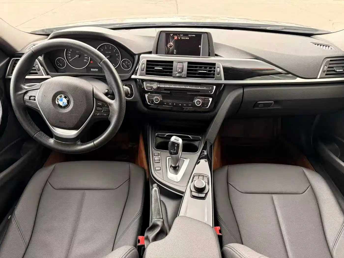 BMW 3 Series 2017 320Li Fashion фото 9