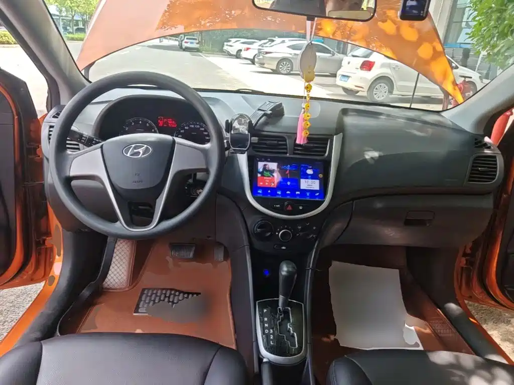 Hyundai Reina 2016 2014 Model 1.4L Automatic GLX