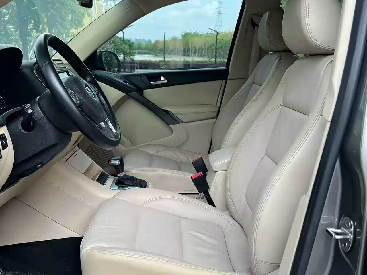 Volkswagen Tiguan 2010 1.8TSI Automatic 2WD Trend фото 7