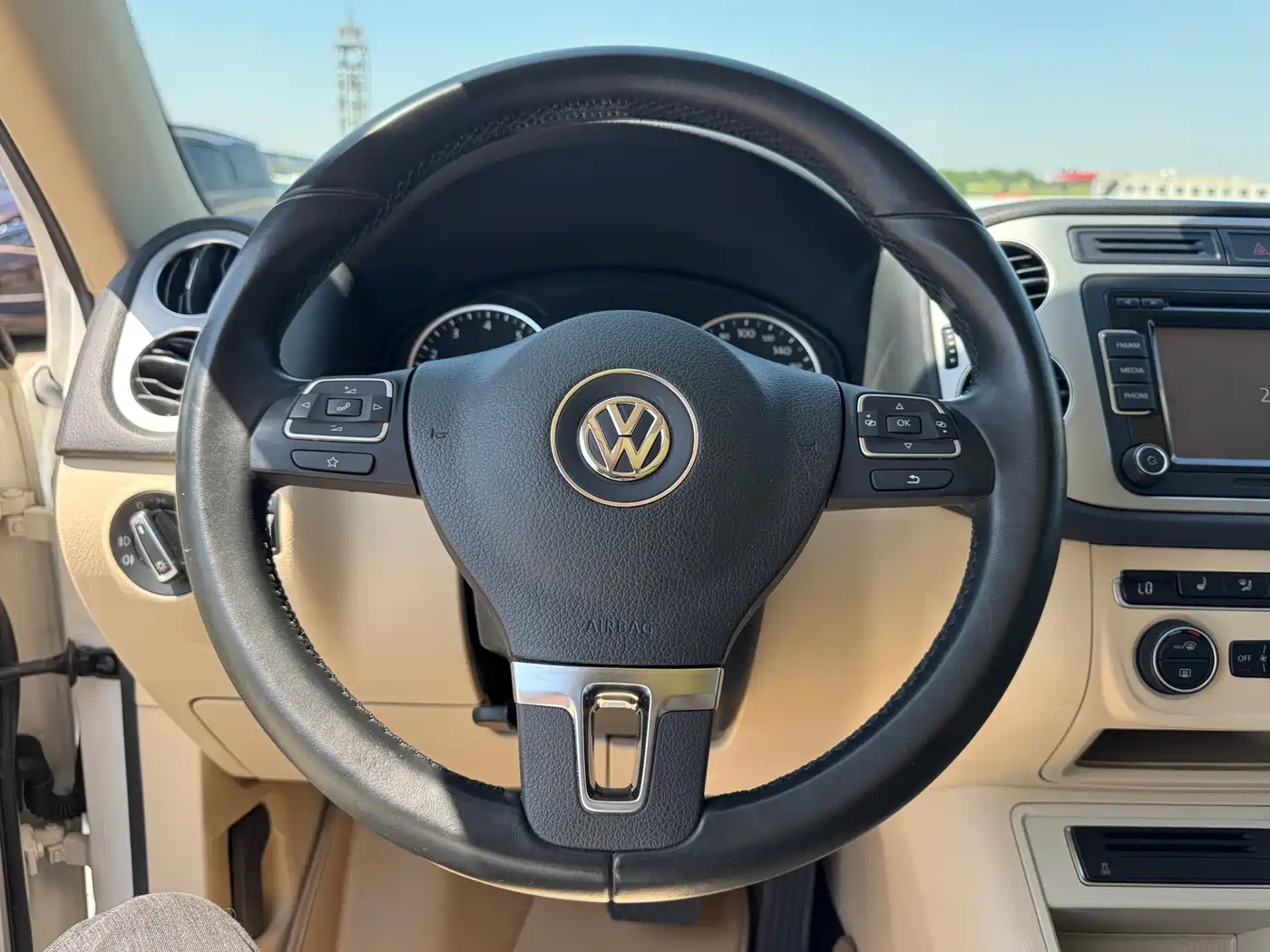 Volkswagen Tiguan 2013 1.8TSI Automatic 2WD Luxury Model фото 6