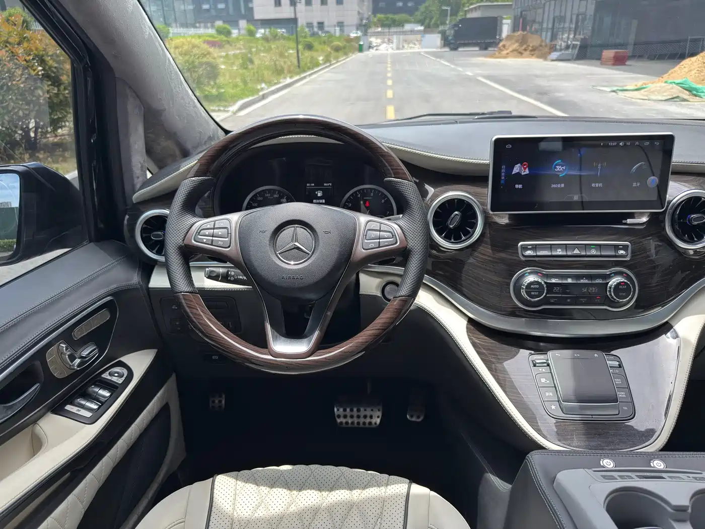 Mercedes-Benz Vito 2020 2.0T Business Edition (7-seater) фото 21