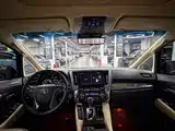 Фото 7 - Toyota Vellfire