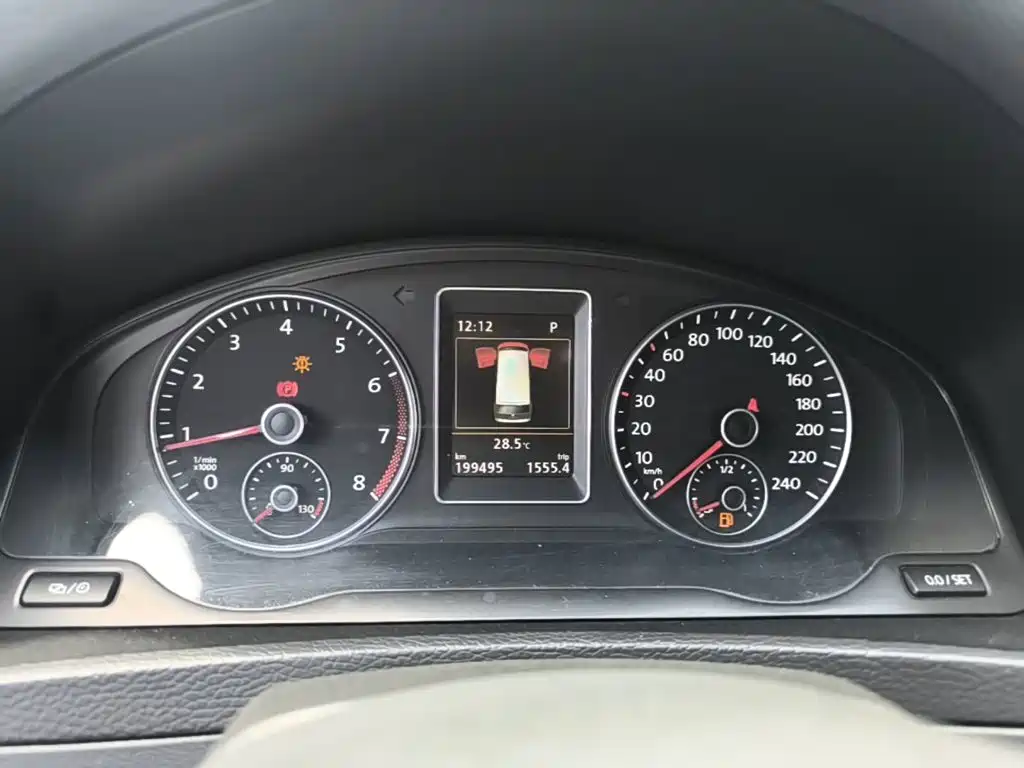 Volkswagen Multivan 2015 2012 2.0TSI 2WD Luxury Edition
