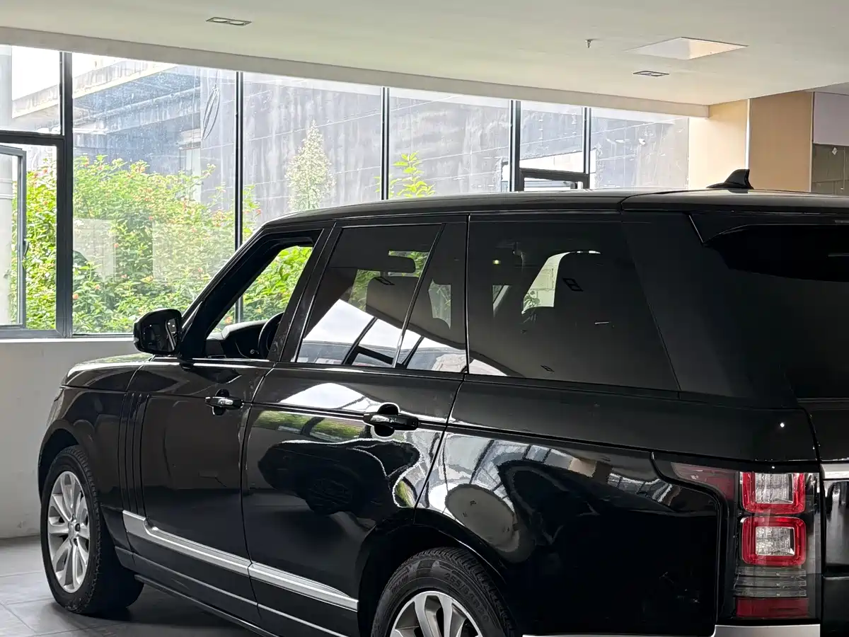 Фото 3 - Land Rover Range Rover